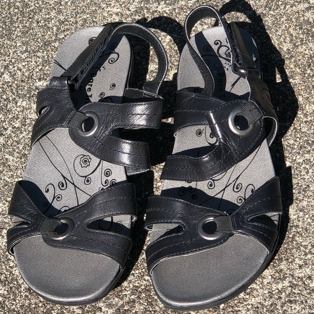BareTraps Black Leather Strappy Sandal